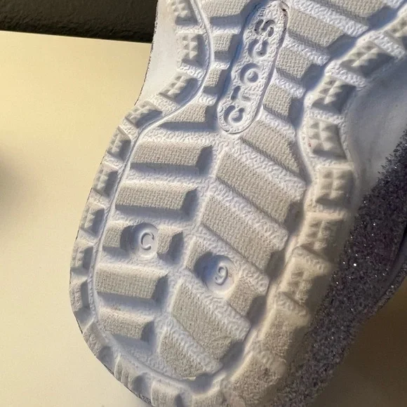 Crocs Toddler Classic Lined Chunky Glitter Slipper Clog - Picture 5 of 11